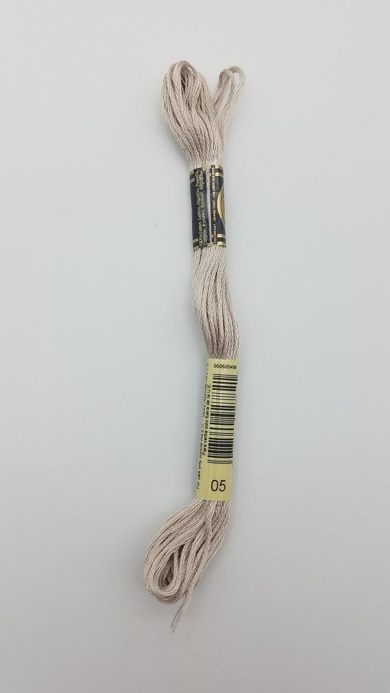 DMC 05 - 6-Strand Floss - Light Driftwood