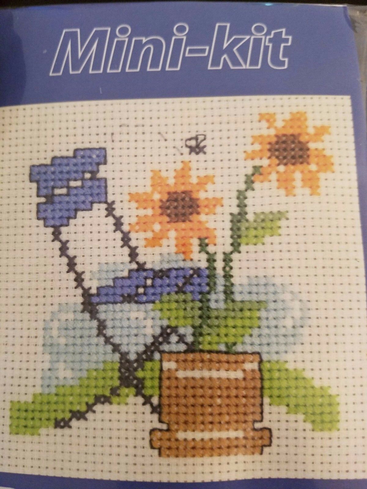 Blue Chair  - Permin - Cross Stitch Kit