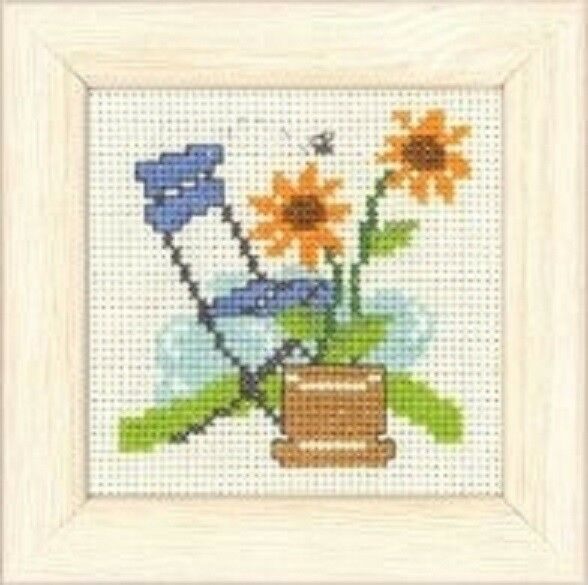 Blue Chair  - Permin - Cross Stitch Kit